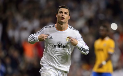 江南电竞-于帕梅卡诺这身体素质怎么练的